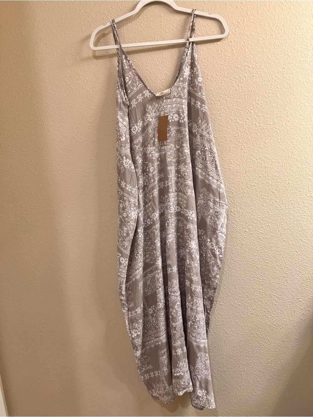 Style Rack Taupe and White Printed Sleeveless Maxi Dress